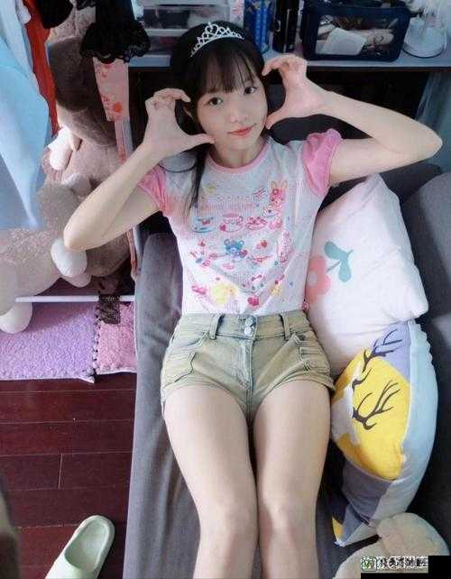 Ass粉嫩虎白女pics：从互联网现象到文化表达新趋势