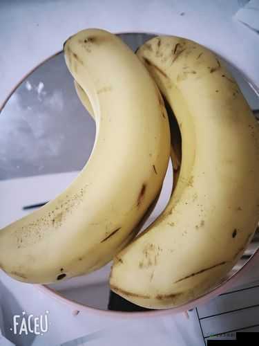 成人扒开🍑伸出🍌❌视频网站引争议：平台责任与社会价值观的较量