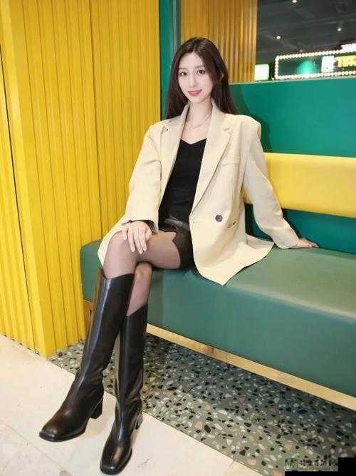 女同学长靴榨精好爽｜长靴穿搭的隐喻与自信力量